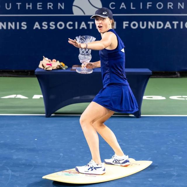 斯瓦泰克“乘风破浪”拿下第8冠 总决赛已失去悬念？